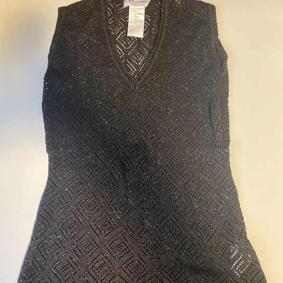 Dolce & Gabbana Top size M but runs like a Small (never worn) - Picture 5 of 5